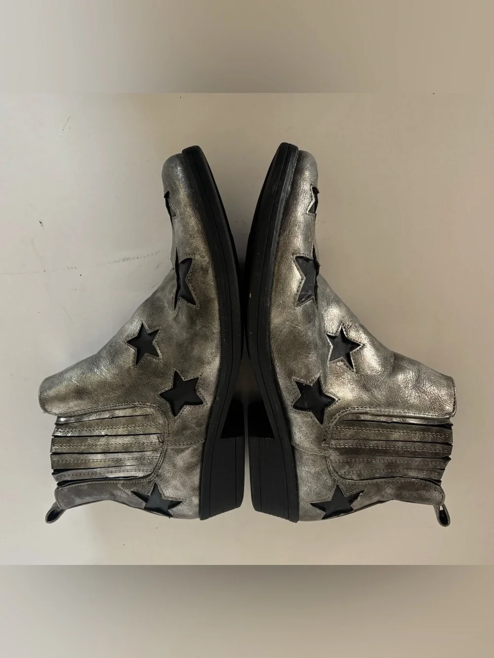 Seven7 Silver Metallic Star Accent Men’s Chukka Boots